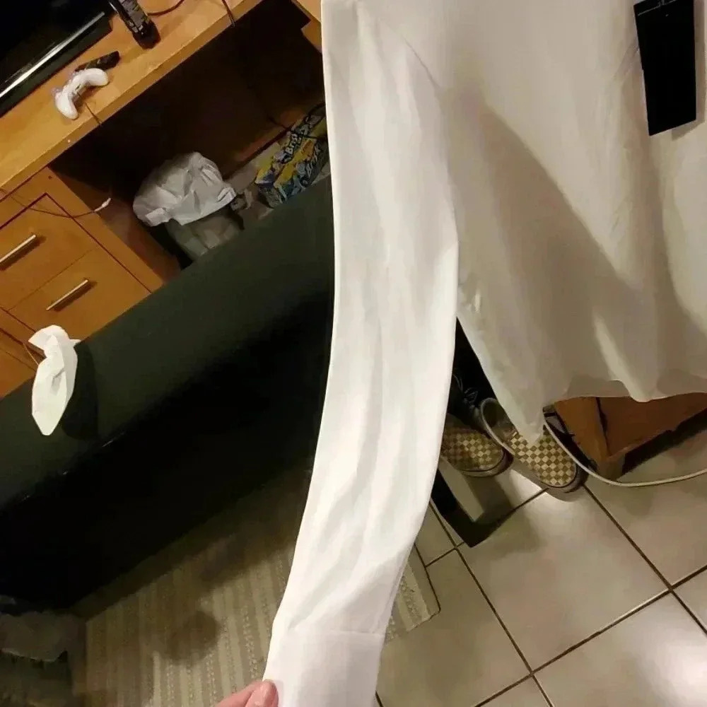 BCBG MAXAZRIA white blouse - Picture 4 of 5
